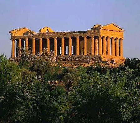 فندق مبيت وإفطار Domus Antiqua 3*