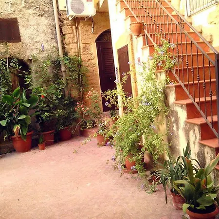 Domus Antiqua 3*